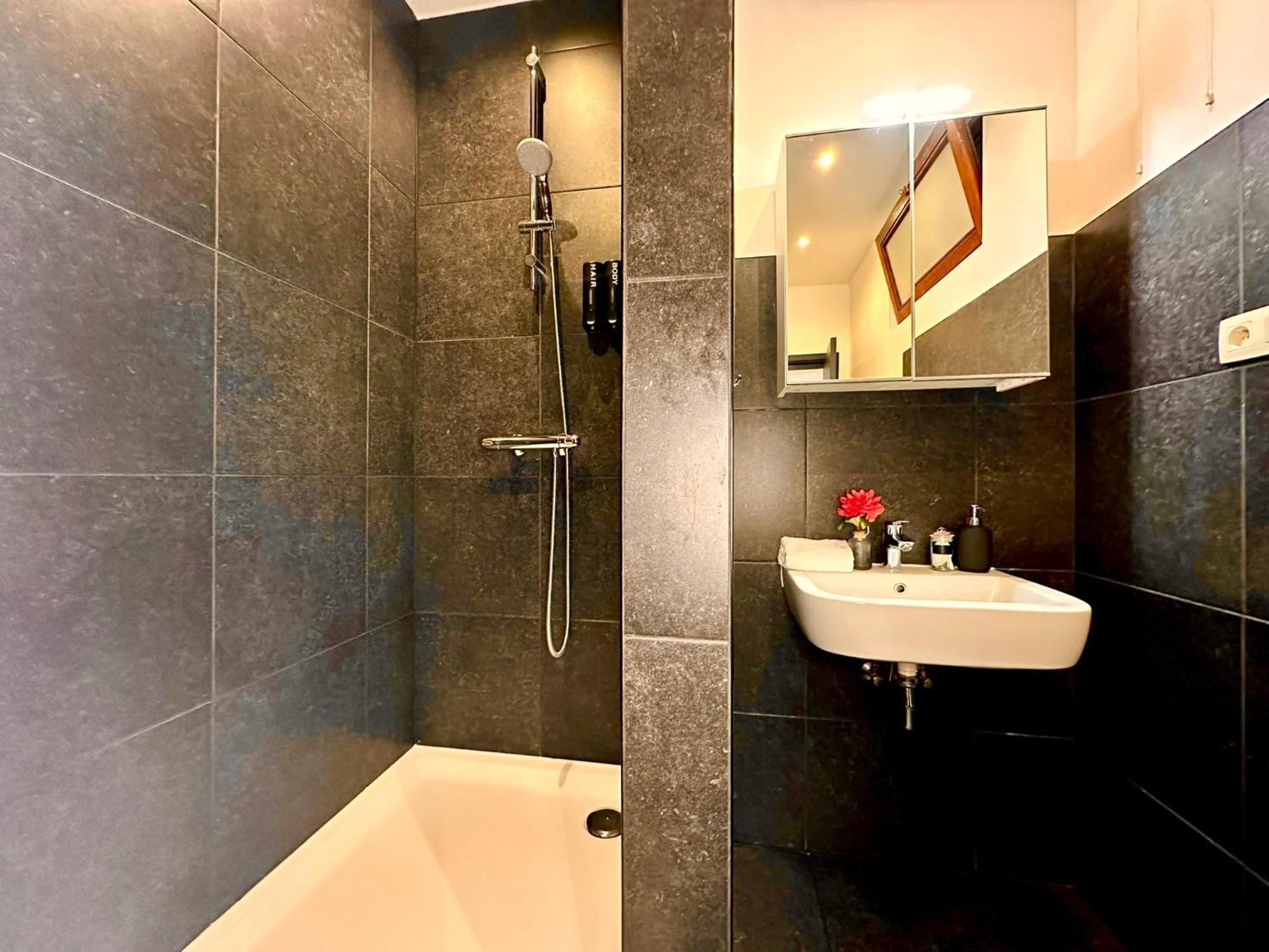 Luxury Suites Centrum By Rikas Hotels Antwerpia Zewnętrze zdjęcie